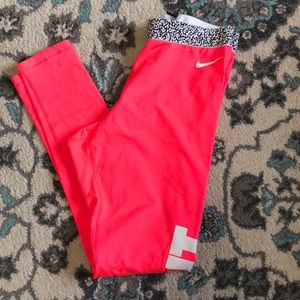 Women’s Nike Dry Fit Fleece Lined Leggings Large